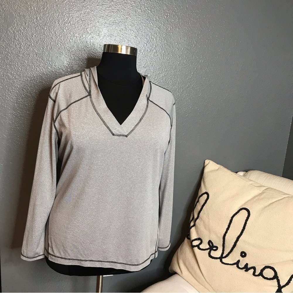 Zella gray and white striped hooded workout top size 1X